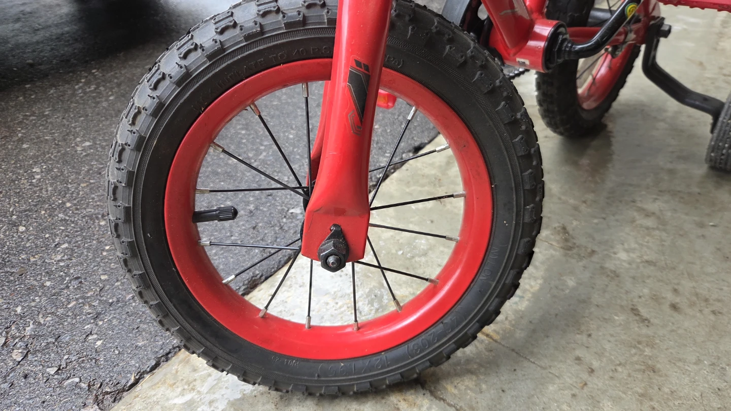 Red Kids Training Bike - photo 2