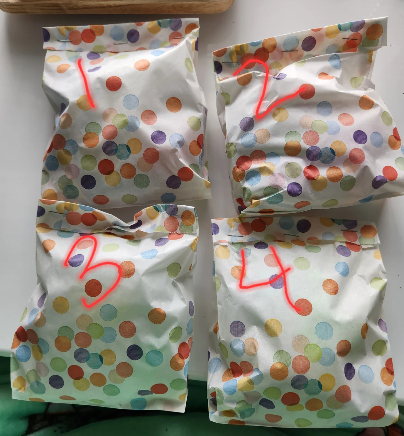 4 surprise bags
