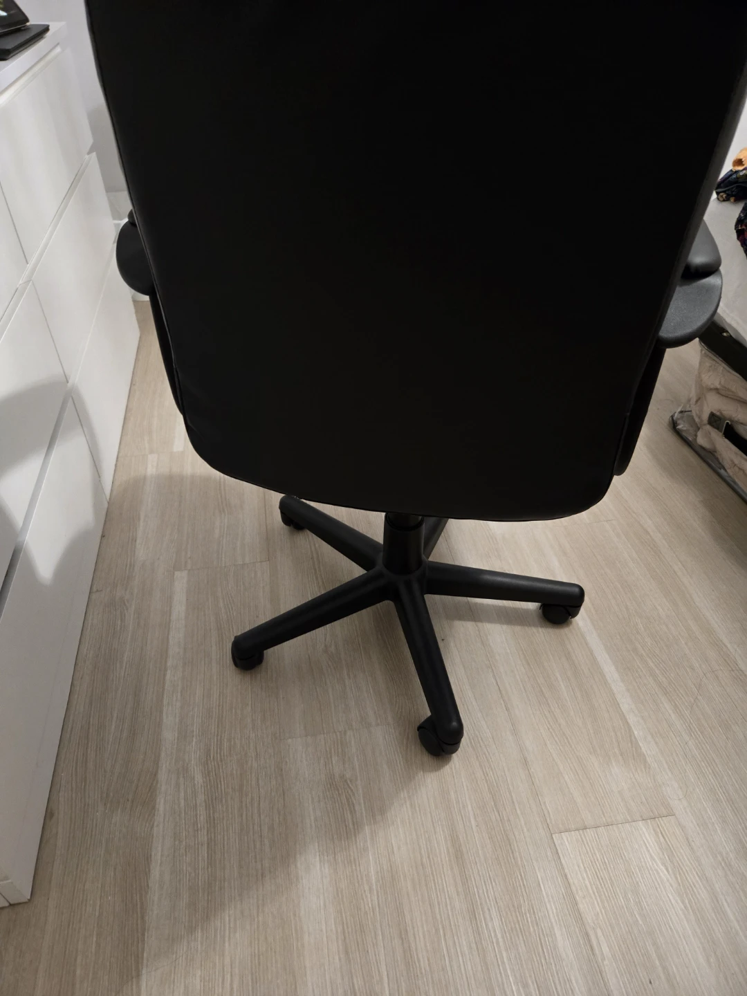 Black Office Chair - photo 3