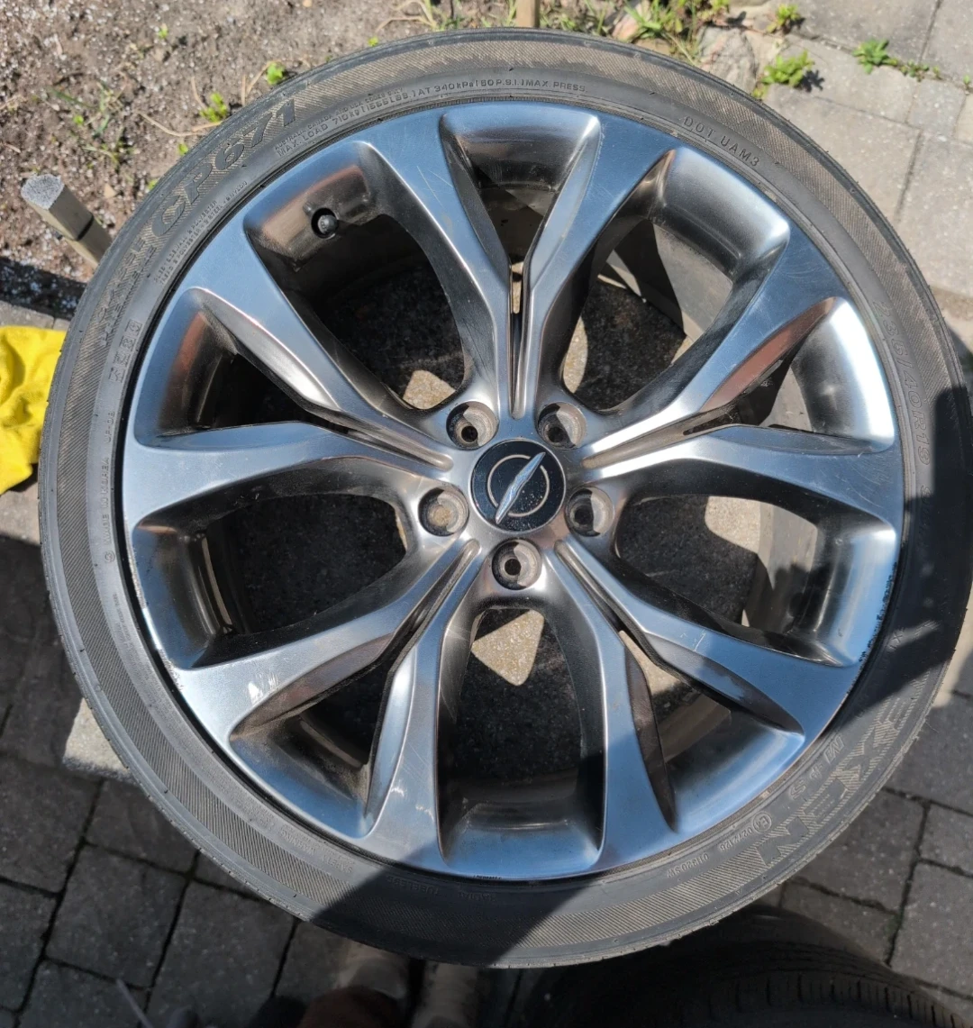 4 Used Nexen Summer Tires with Rims - photo 3