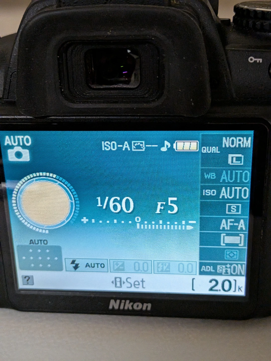 Nikon D3000 DSLR Camera with 18-55mm Lens - photo 5