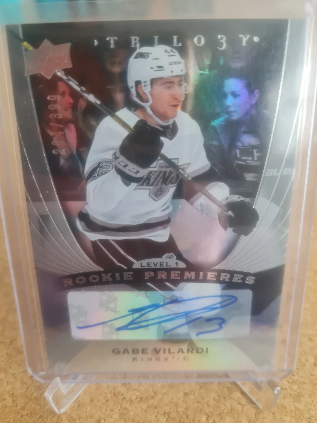 Gabe Vilardi Rookie Premieres Autograph Card 204/399