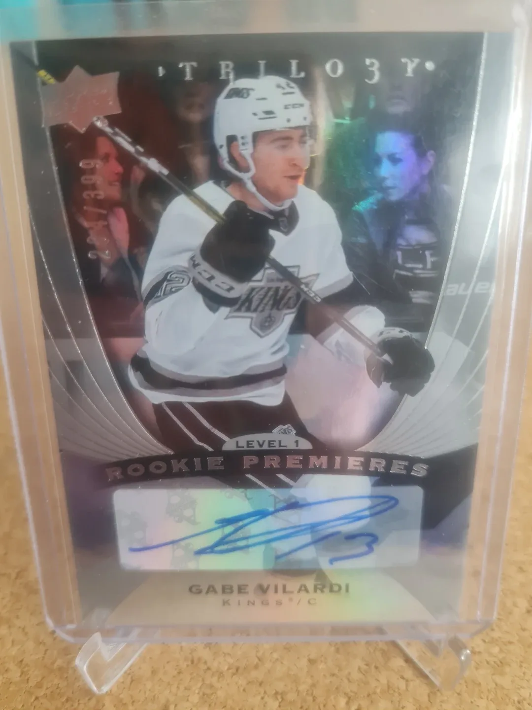 Gabe Vilardi Rookie Premieres Autograph Card 204/399