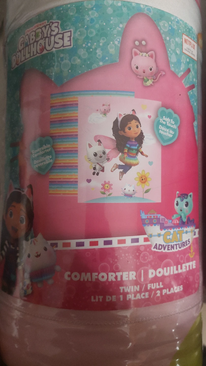 Brand new!! Gabby's Dollhouse Comforter Twin/Full