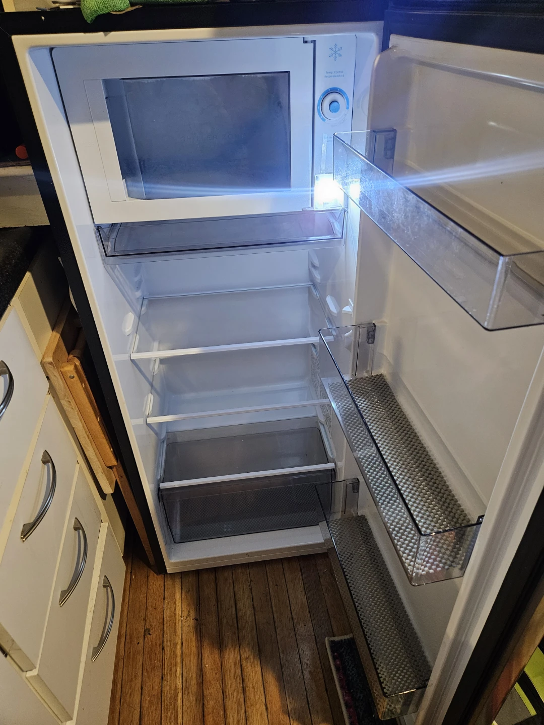 Hisense Refrigerator - photo 2
