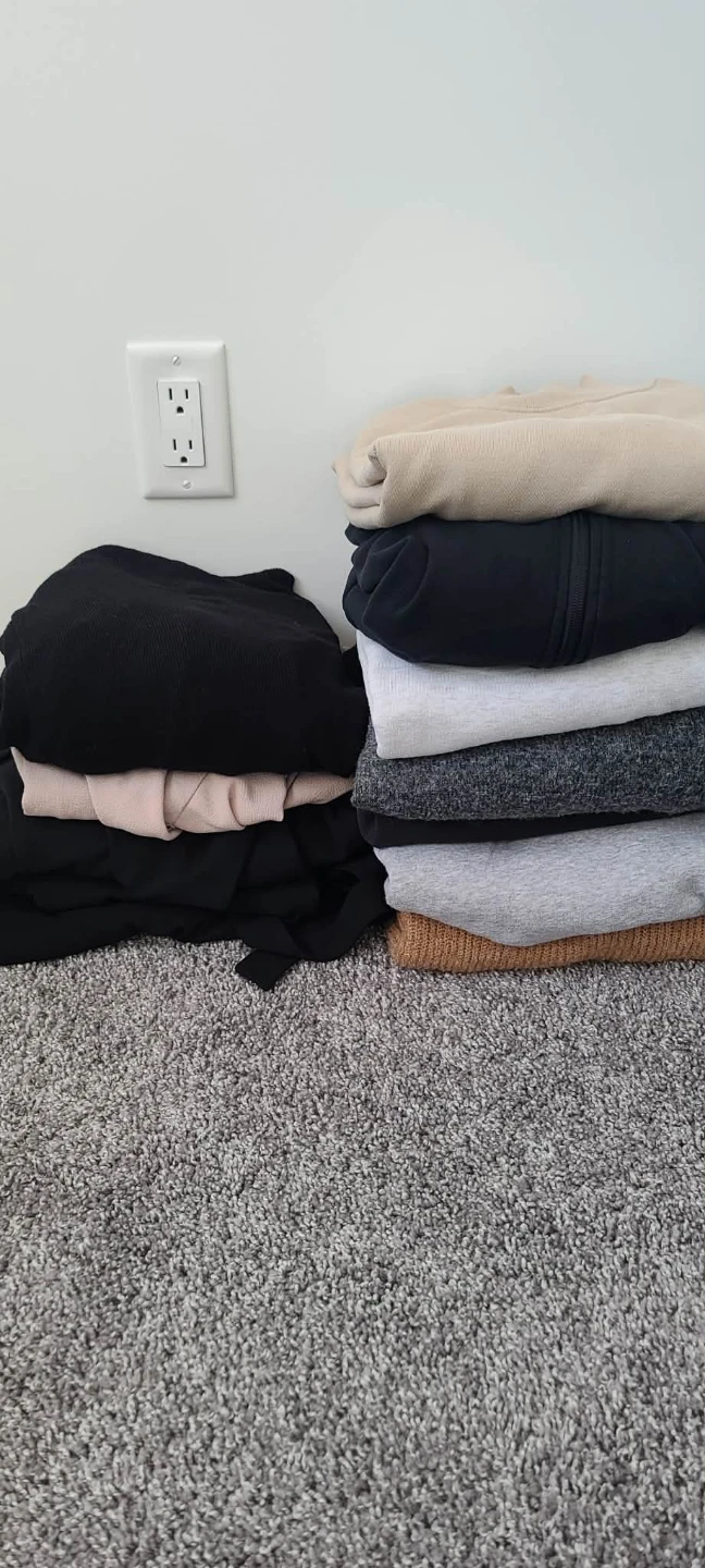 Women’s Clothing Bundle - photo 2