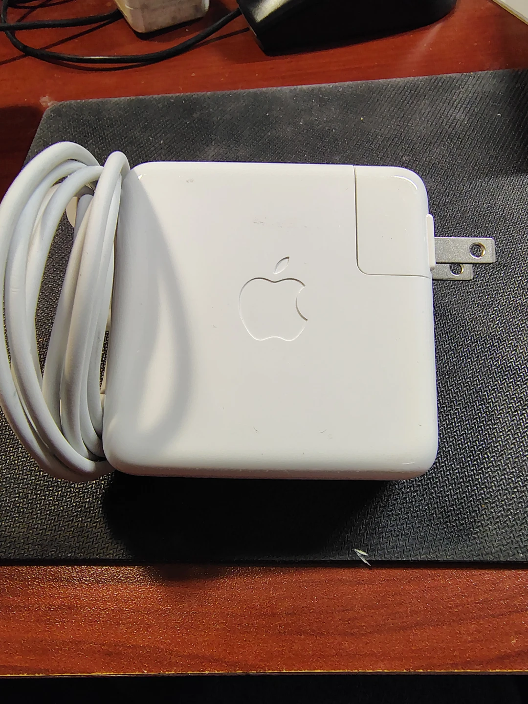 Apple 60W MagSafe Power Adapter A1344 - photo 3