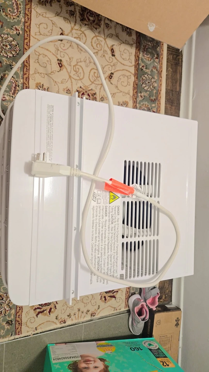 Frigidaire 10,000 BTU Window Air Conditioner (WiFi Enabled) - photo 2