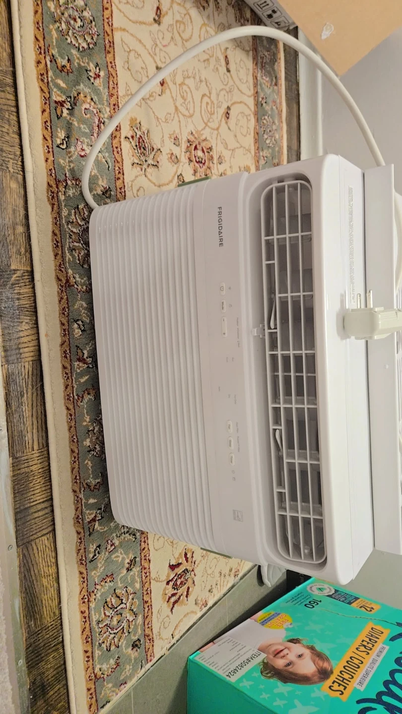 Frigidaire 10,000 BTU Window Air Conditioner (WiFi Enabled) - photo 4