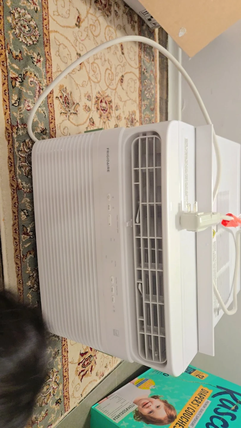 Frigidaire 10,000 BTU Window Air Conditioner (WiFi Enabled) - photo 5