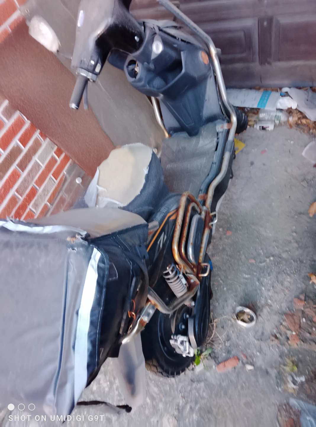 Black Scooter - Needs Repair - photo 3