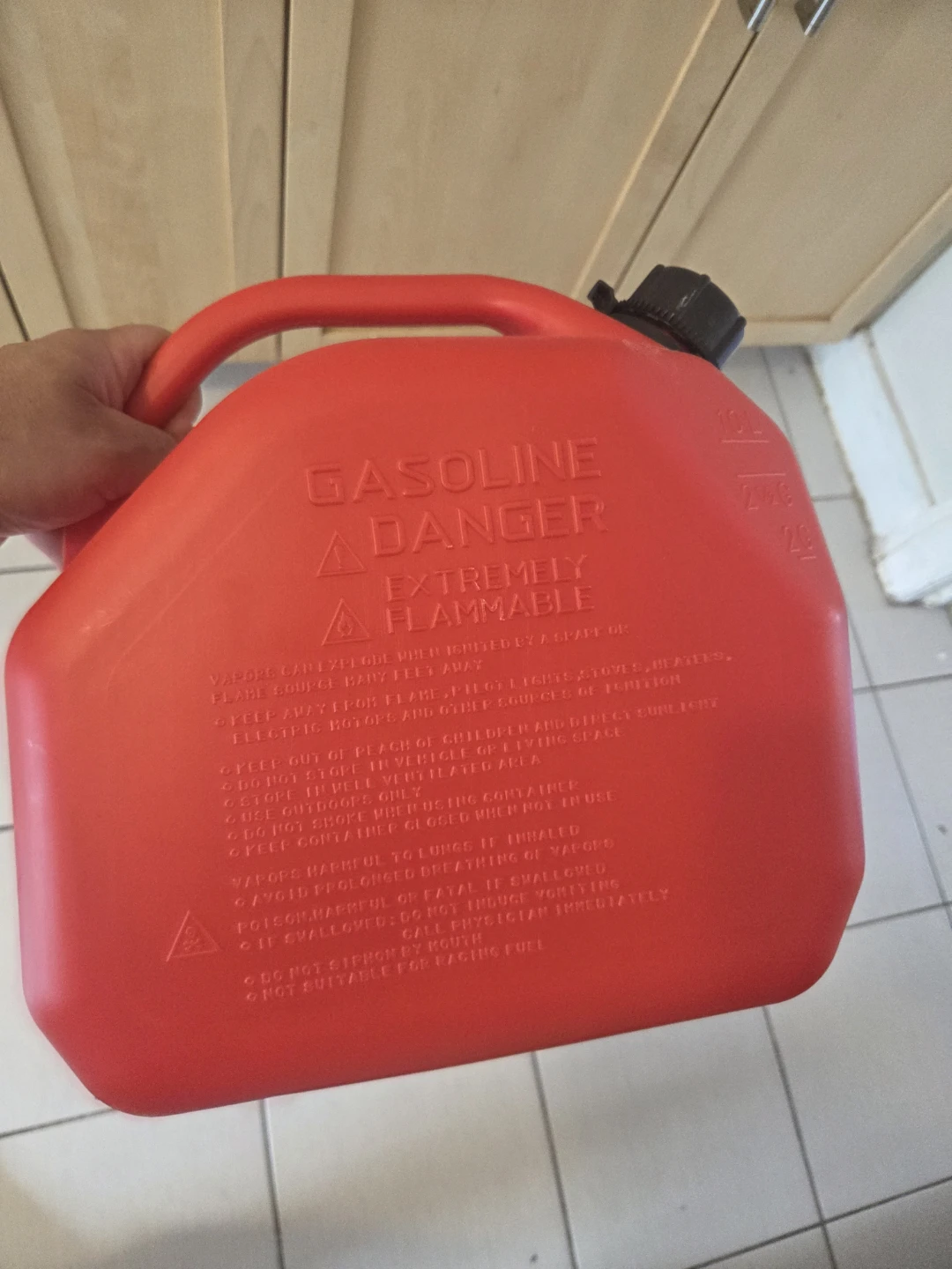 Scepter 10L Red Gas Can - photo 2