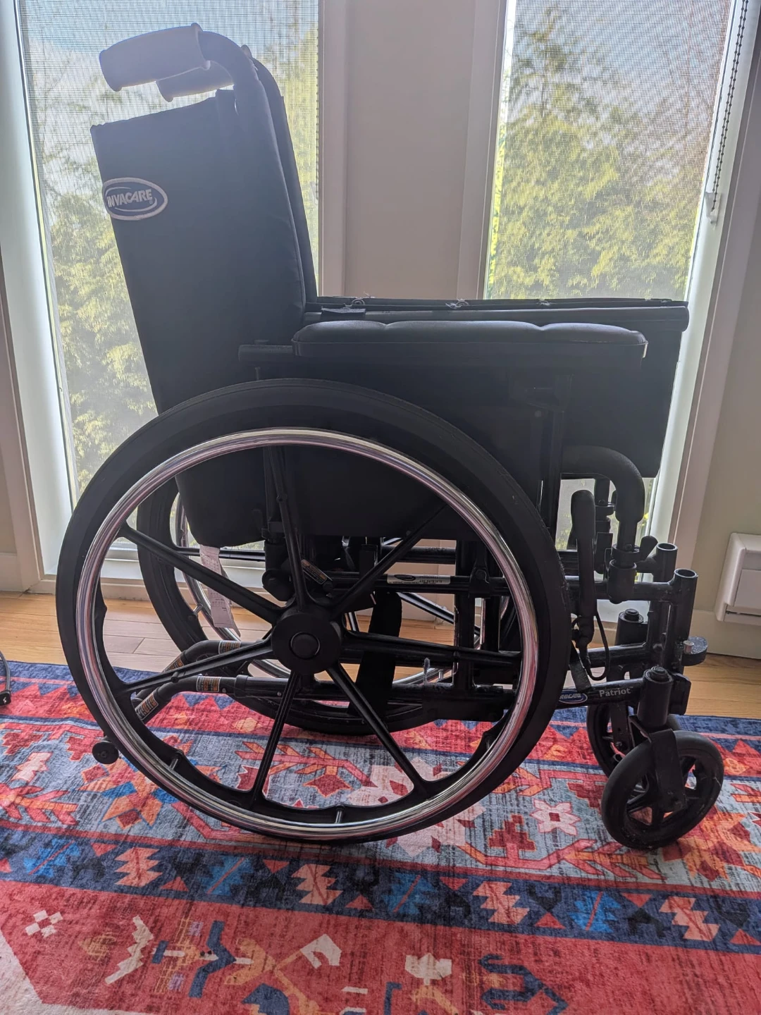 Invacare Wheelchair Lightweight with cushion - photo 2