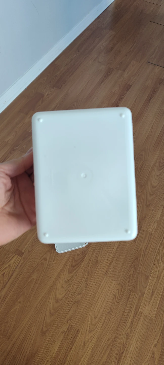 White Plastic Storage Baskets (Set of 2) - photo 4