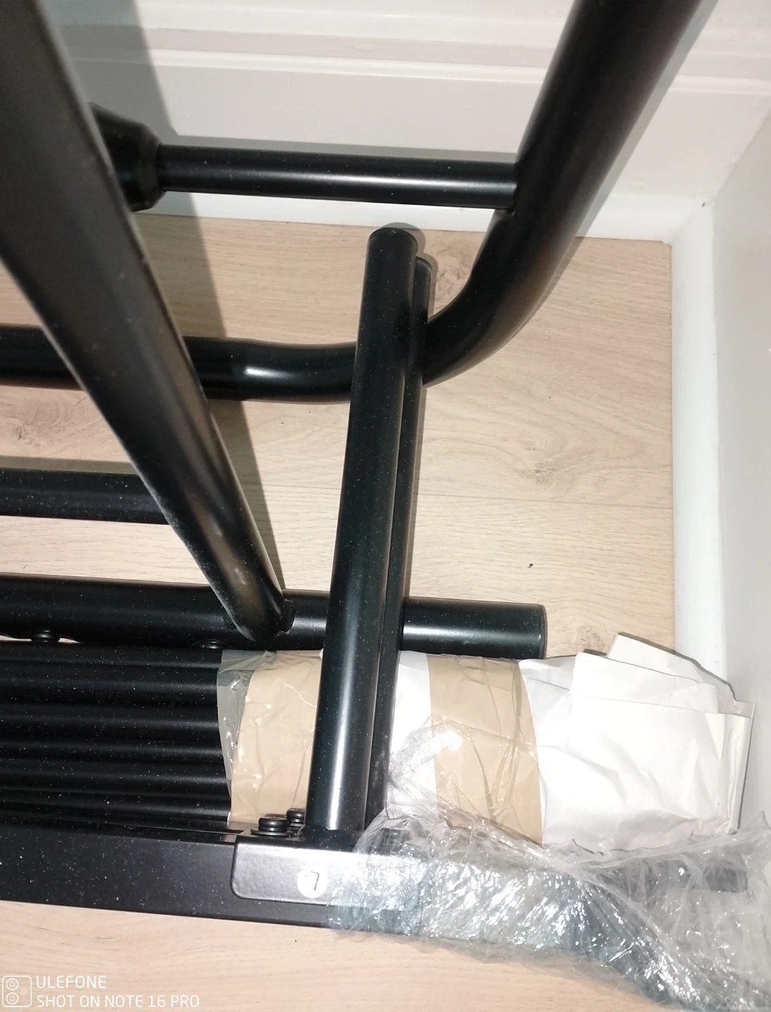Black Metal Bed Frame King NEED GONE (Cash Only) - photo 4