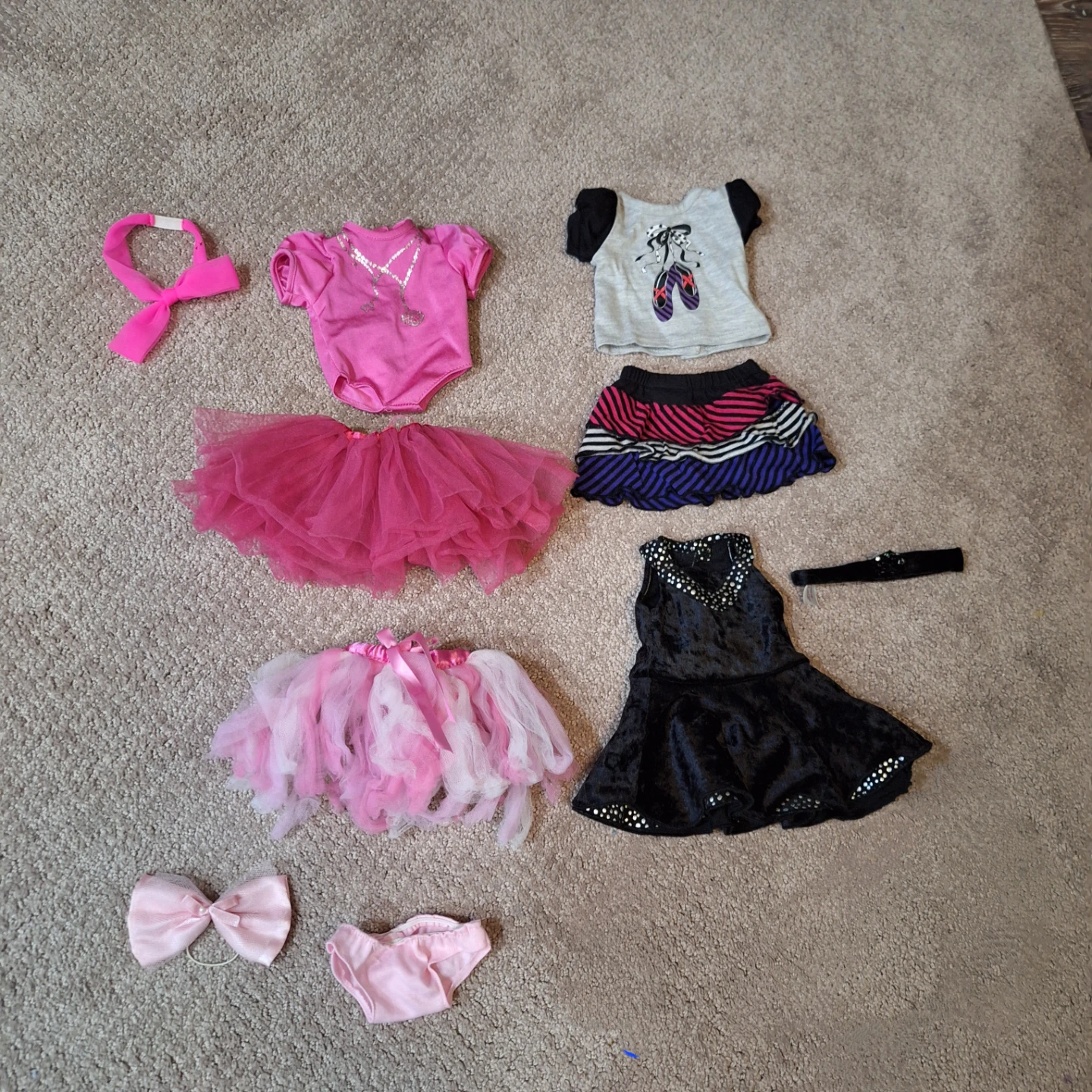 Doll Clothes Lot - Outfits and Accessories - photo 3
