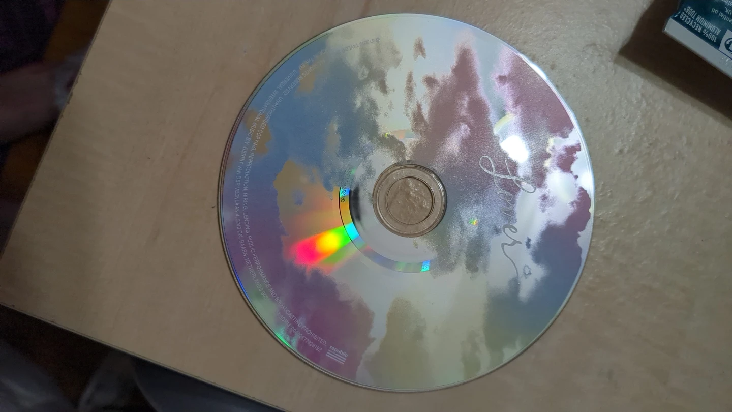 Taylor Swift Lover Deluxe Album Version 3 - photo 5