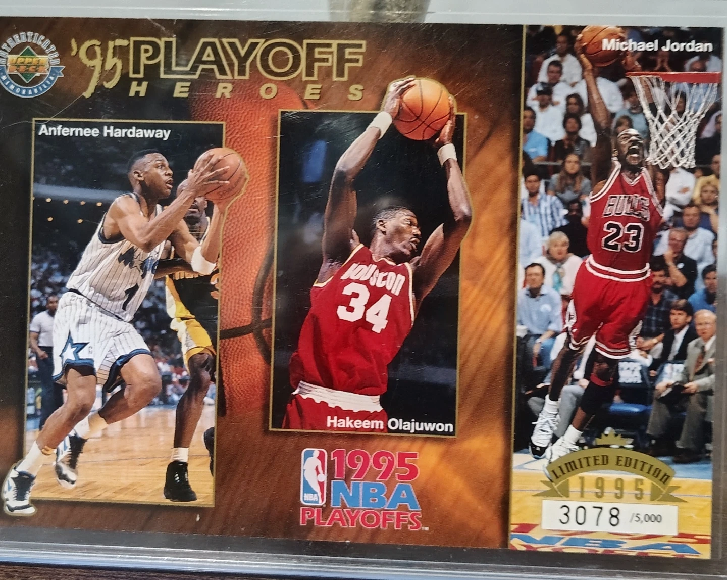 1995 NBA Playoffs Michael Jordan Limited Edition Card 3078/5000 - photo 2
