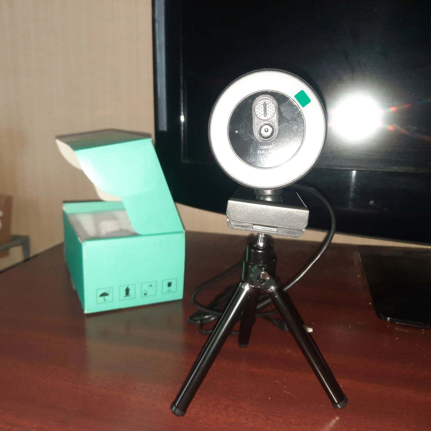 1080p Full HD Webcam with Ring Light and Tripod - photo 3