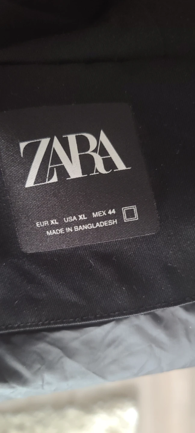 Zara Black Puffer Vest - photo 2