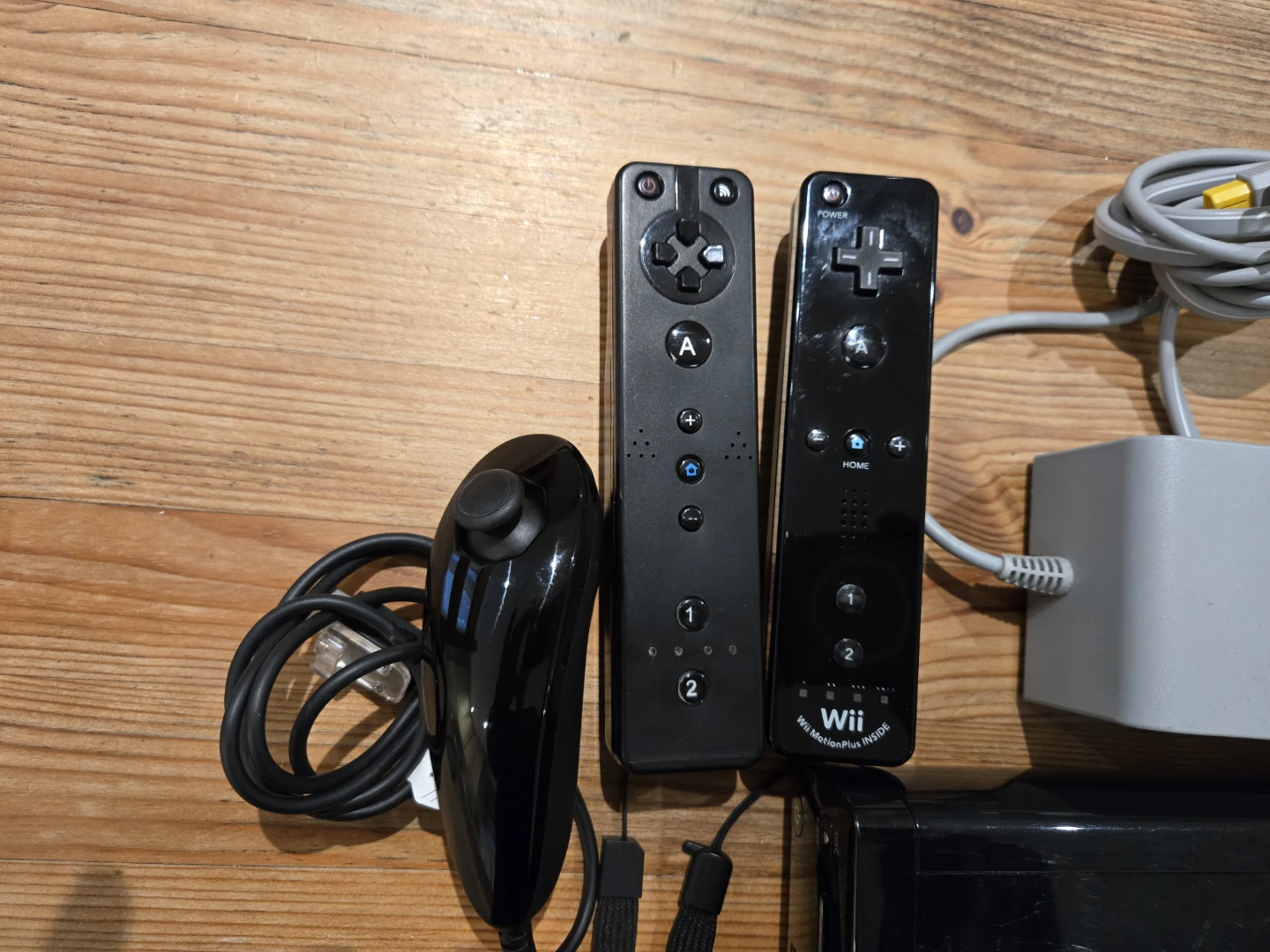 Nintendo Wii U Console with Controllers and Accessories - photo 3
