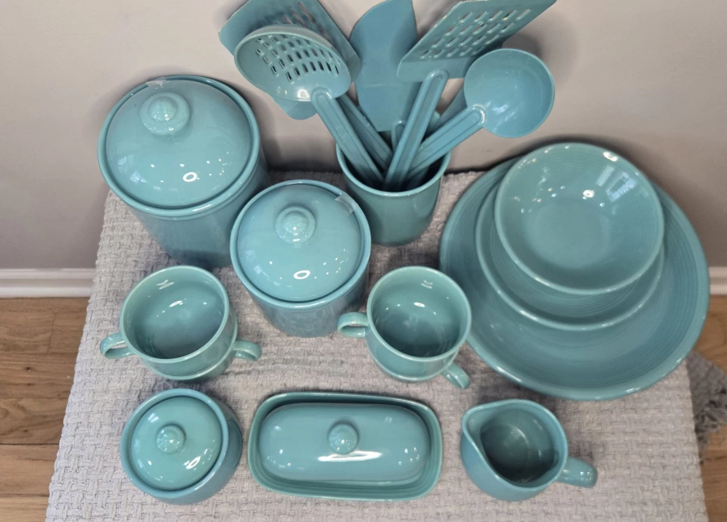 Montgomery turquoise color Ward Color Connection stoneware set - photo 4