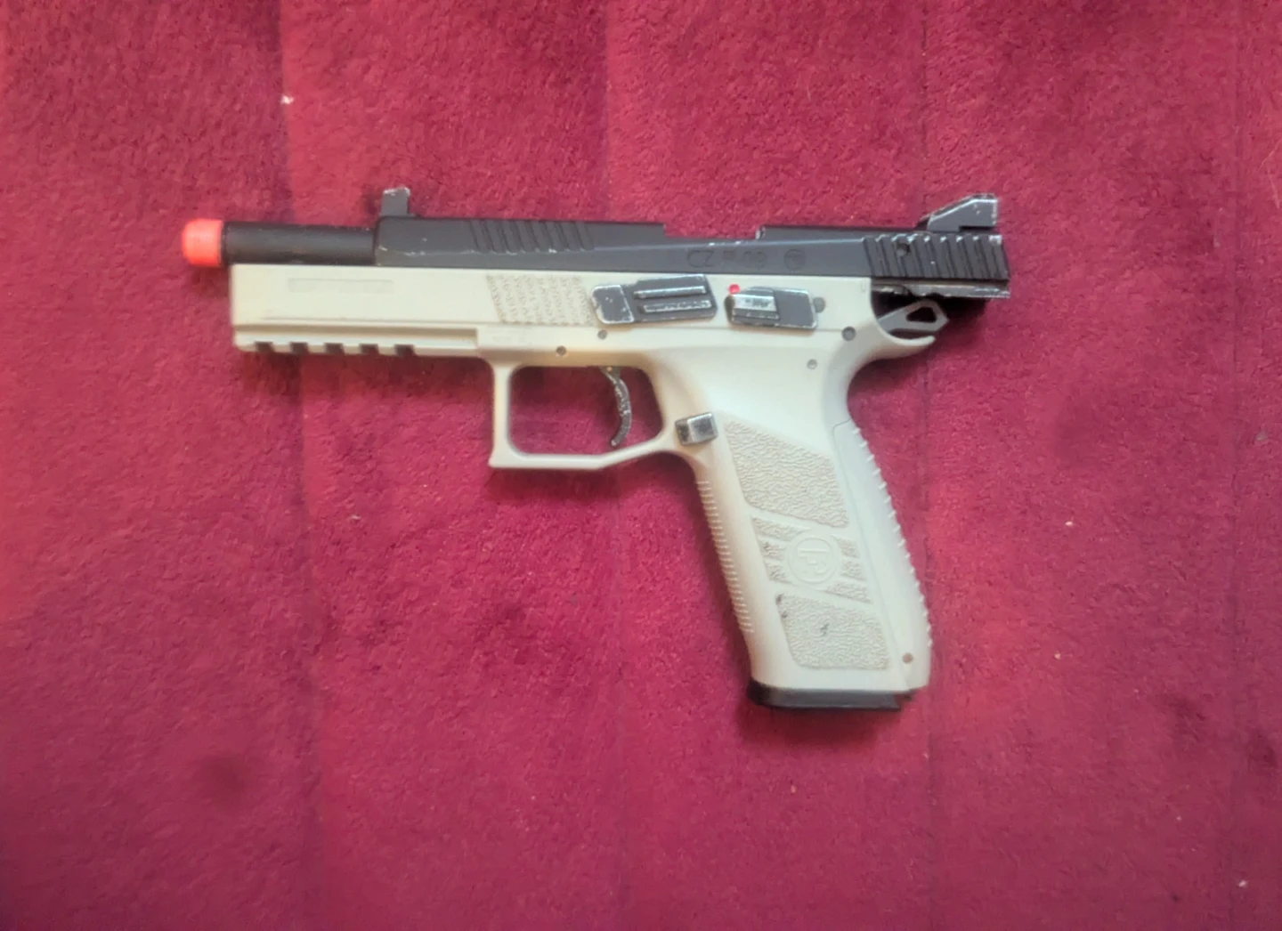 ASG CZ P-09 Airsoft Pistol Two-Tone se - photo 5