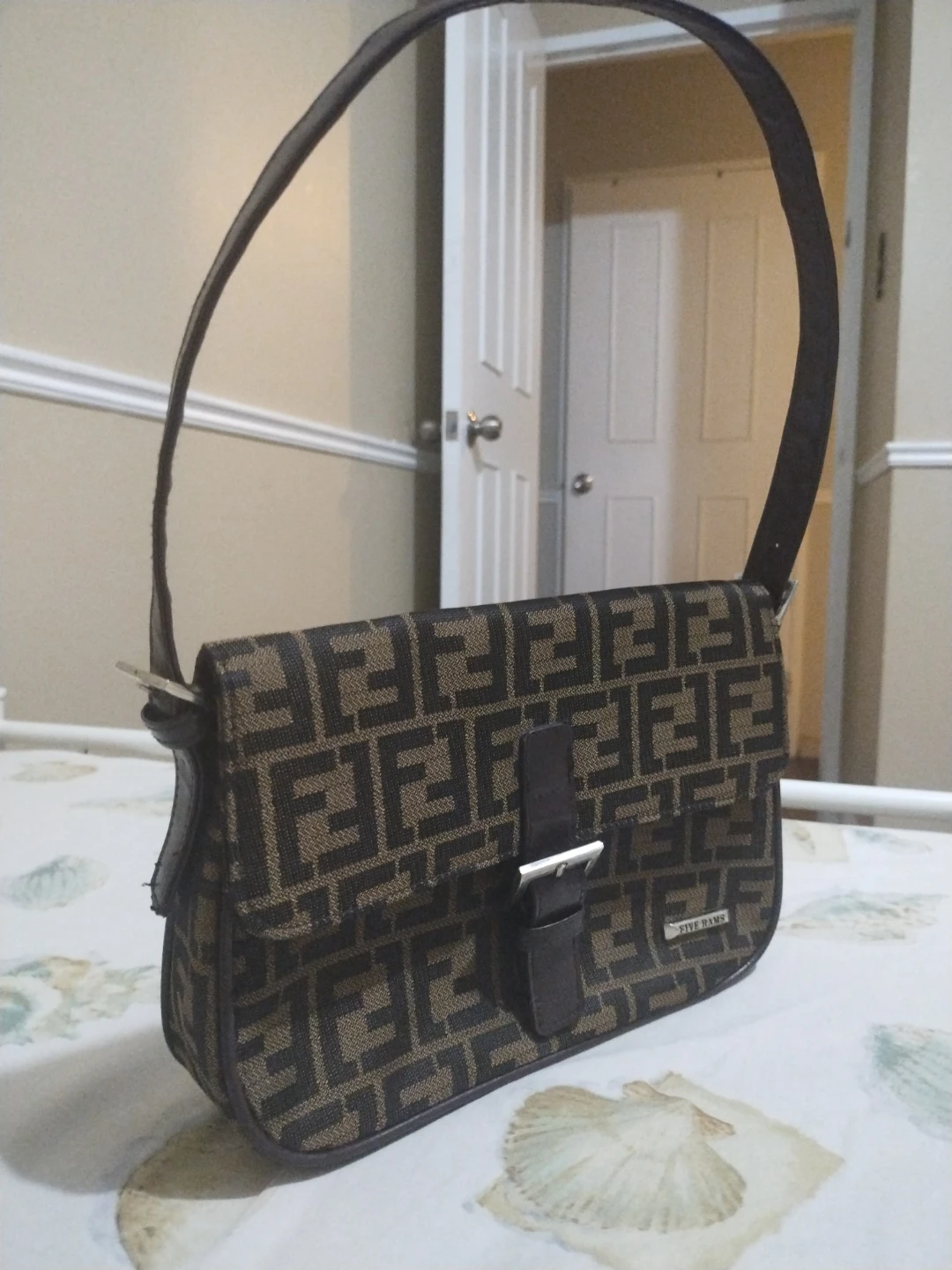 FIVE RAMS Shoulder Bag