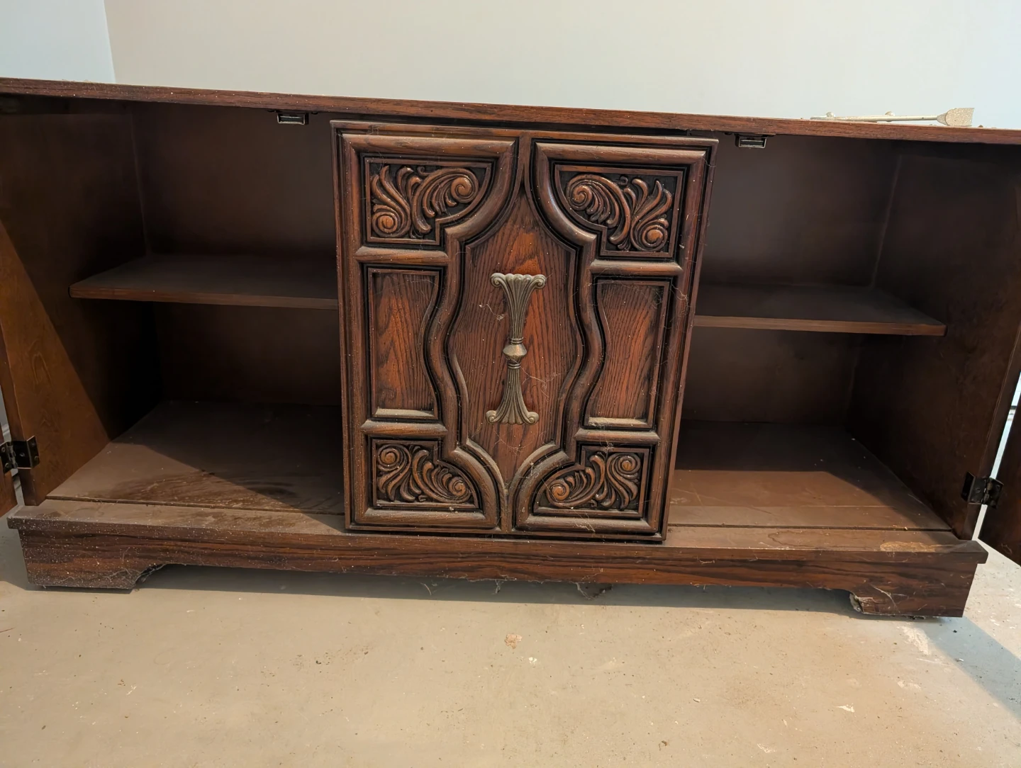70's Victoriaville Vintage Wooden Dresser / Cabinet / TV stand - photo 2