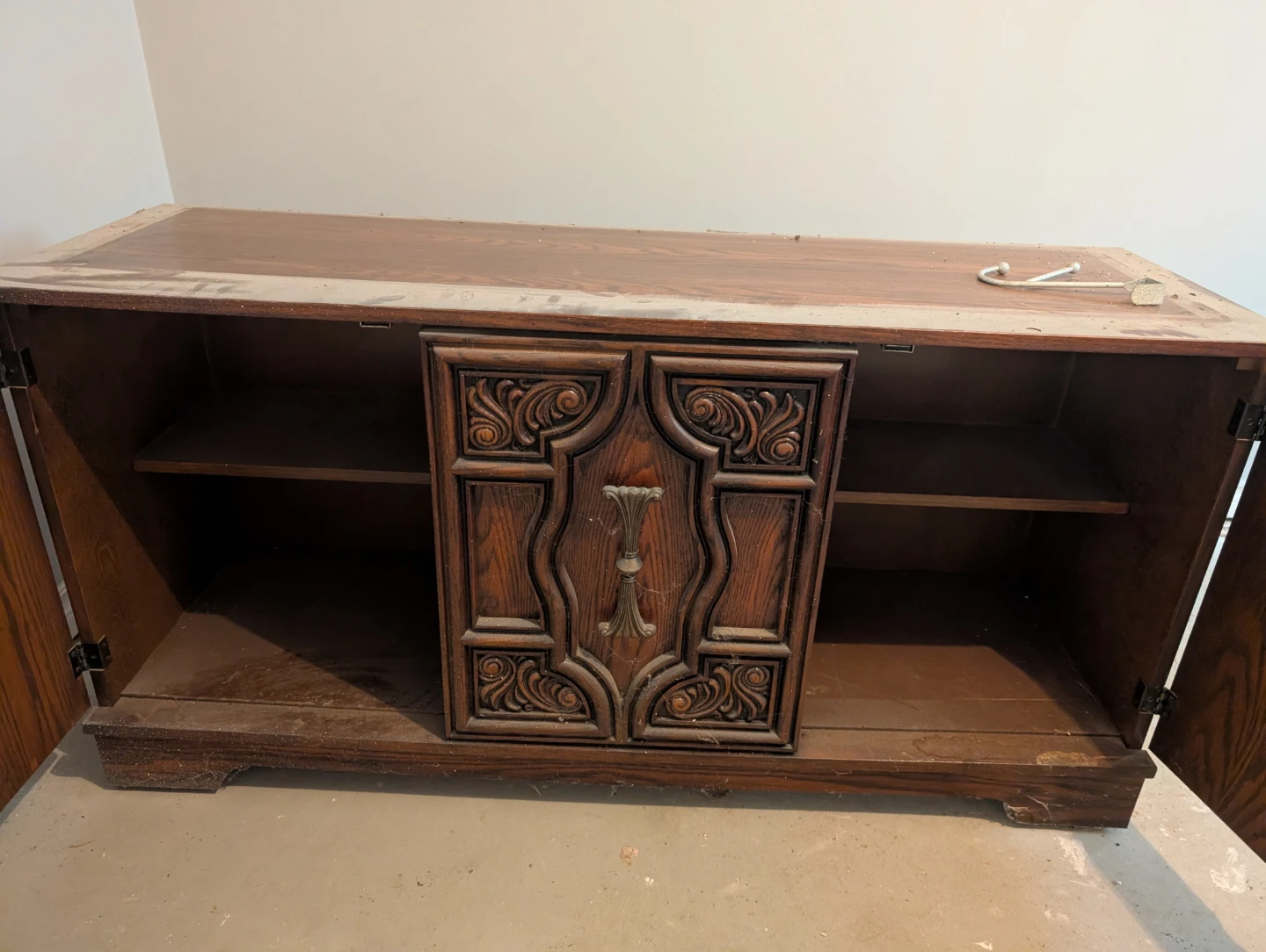 70's Victoriaville Vintage Wooden Dresser / Cabinet / TV stand - photo 5