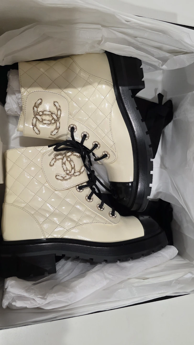 100%Authentic Chanel Quilted Combat Boots - photo 3