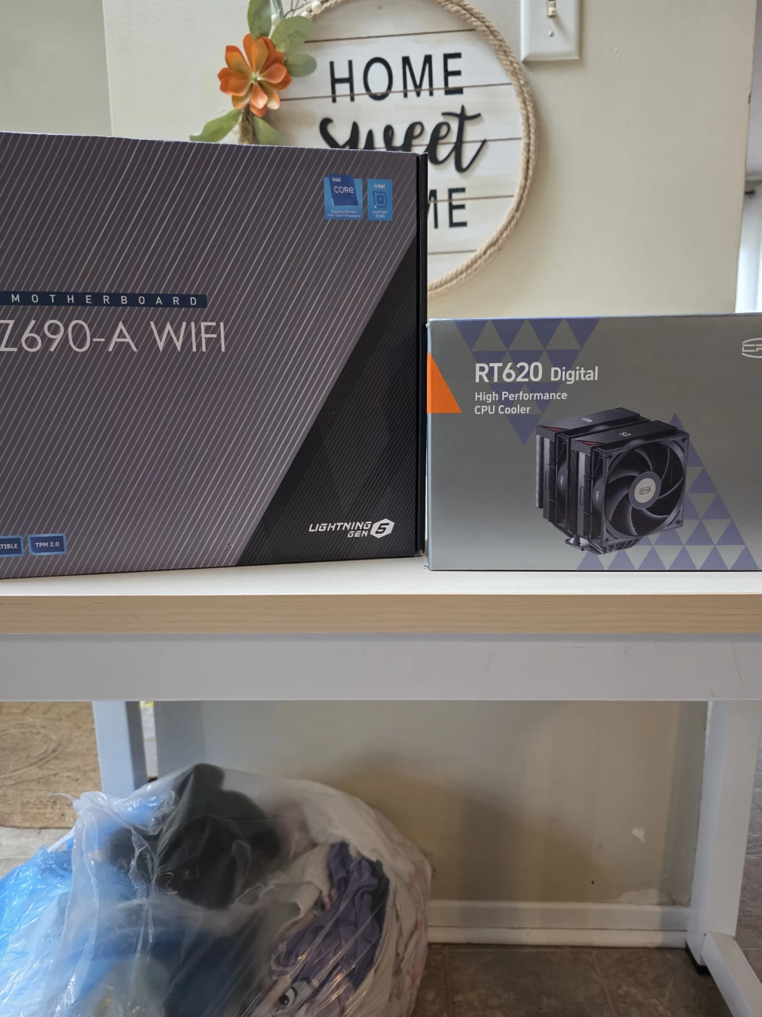 MSI Z690 motherboard + cooler