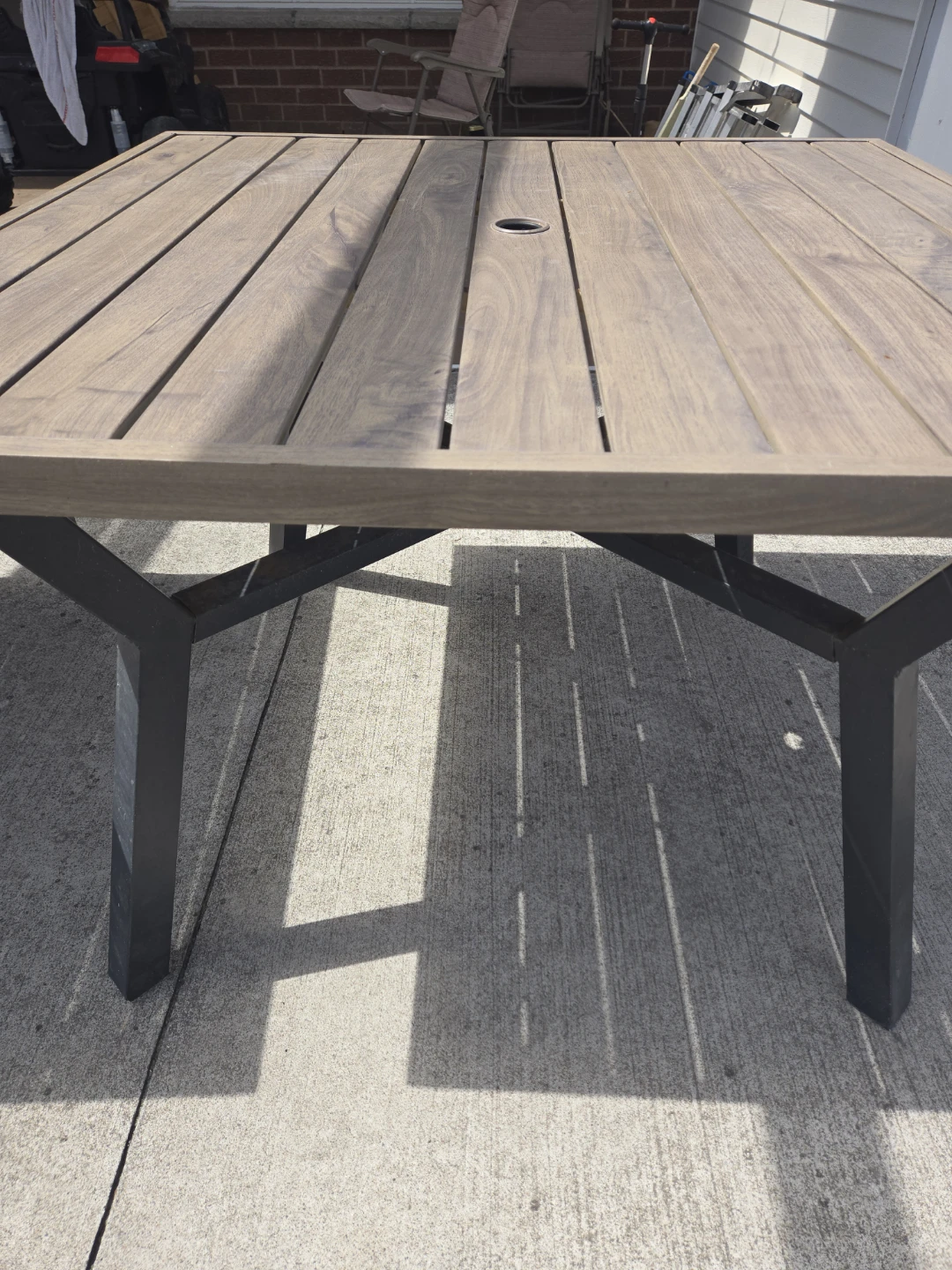 Light brown woodgrain finish Metal Slat Outdoor Dining Tables