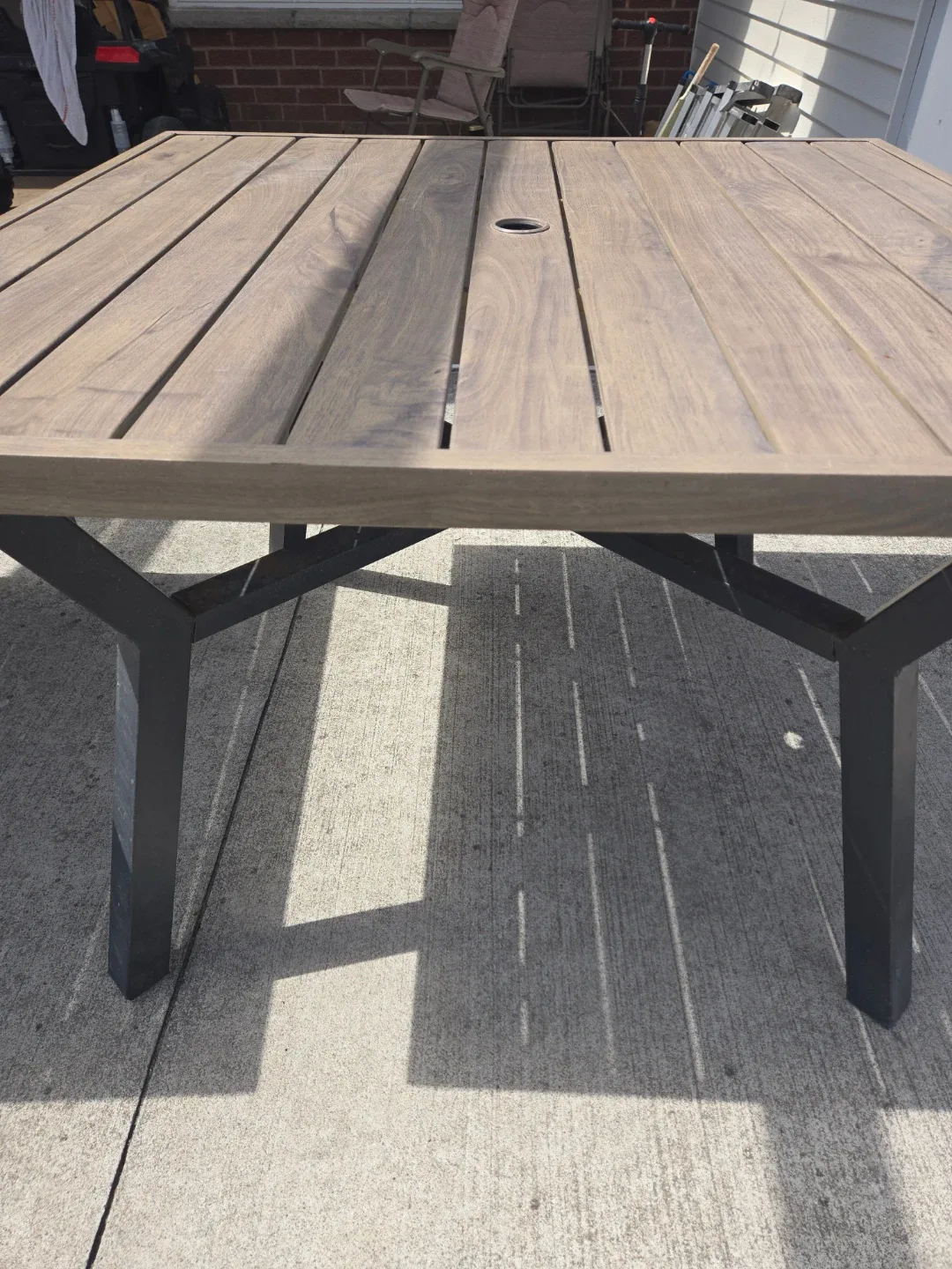 Light brown woodgrain finish Metal Slat Outdoor Dining Tables