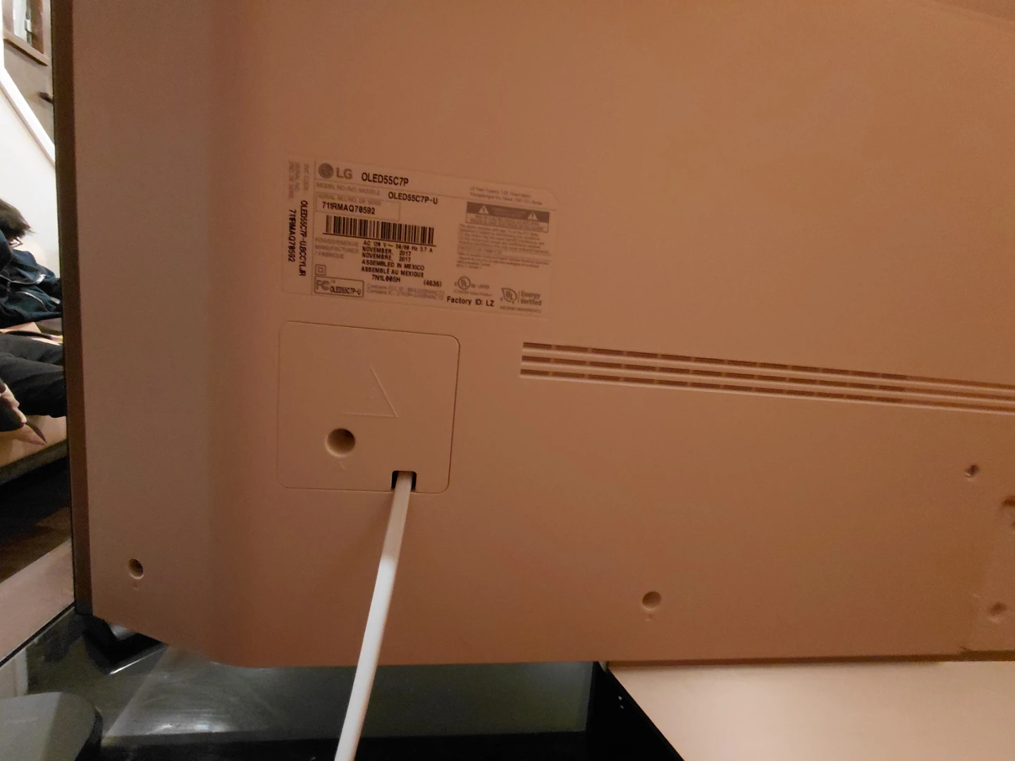 LG OLED55C7P 55" 4K Smart TV with the TV Stand - photo 2