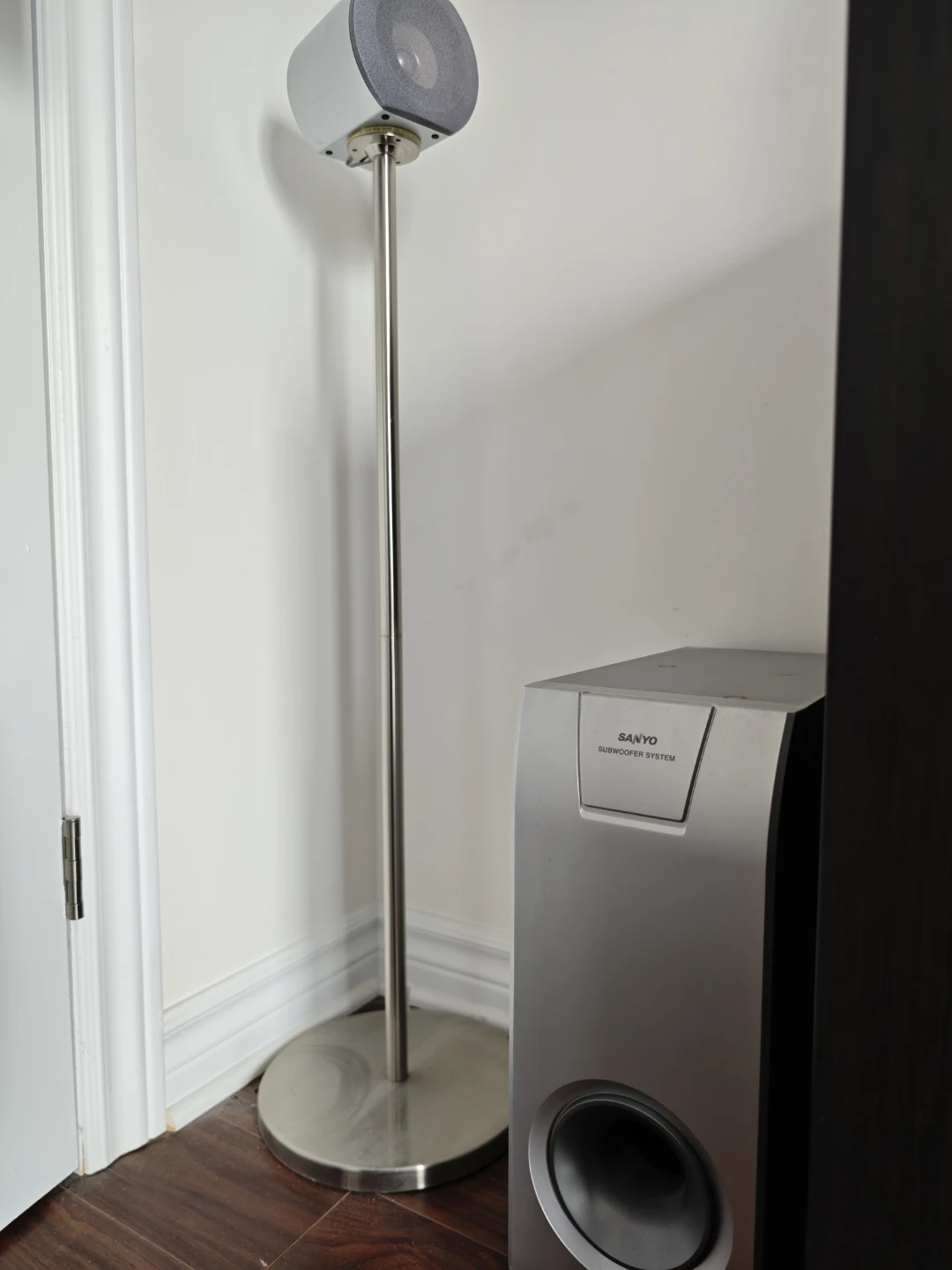 Sanyo Subwoofer System and DVD Player - photo 4