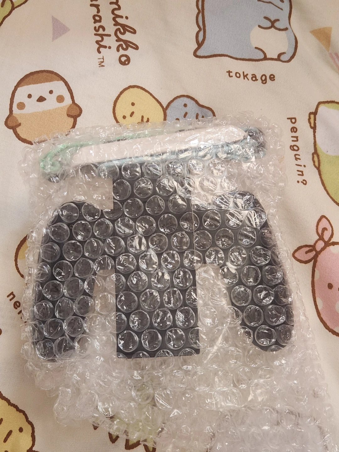 Pristine Nintendo Switch Animal Crossing Edition ! - photo 4