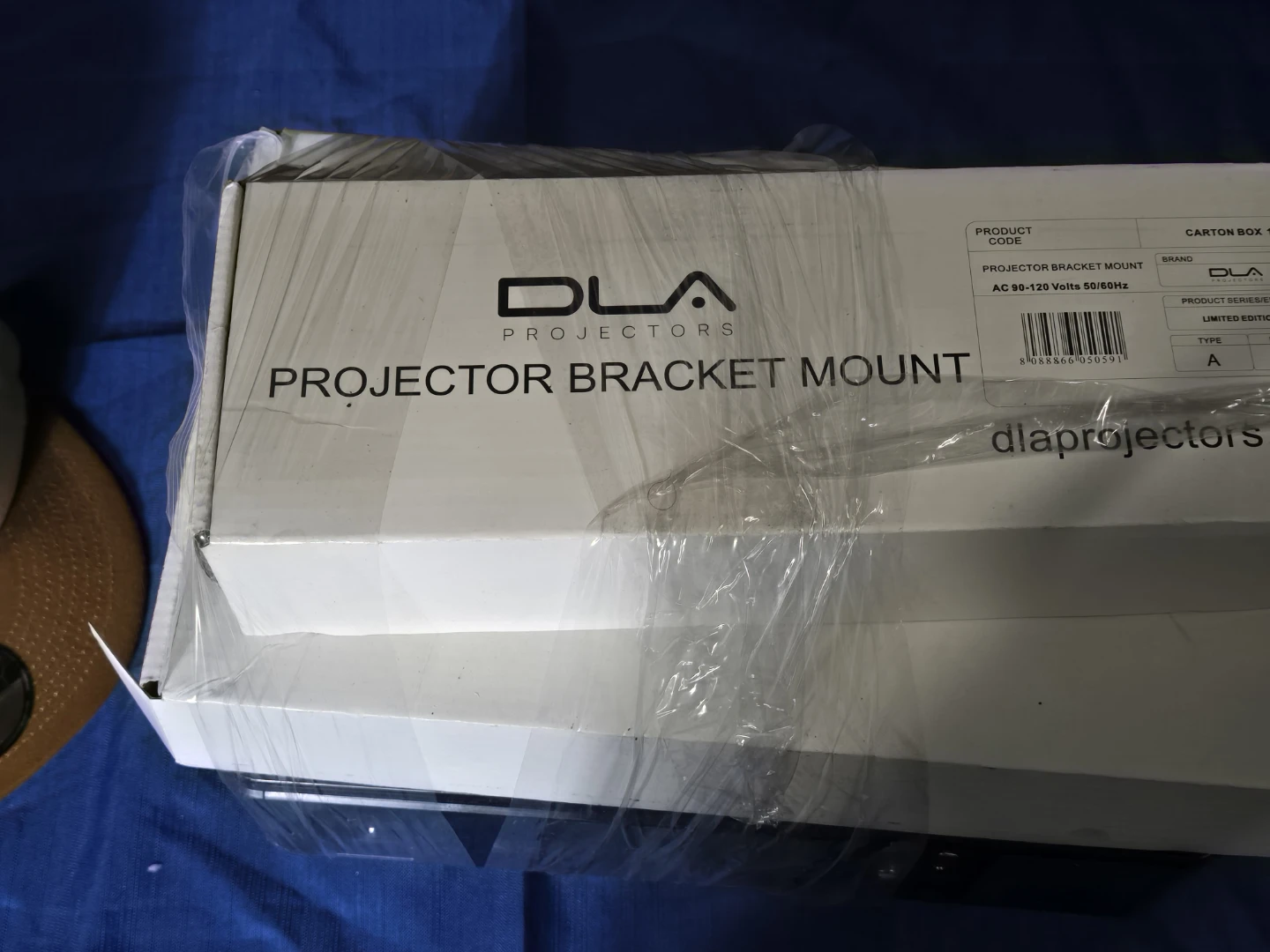 DLA Projector and Bracket Mount - photo 4