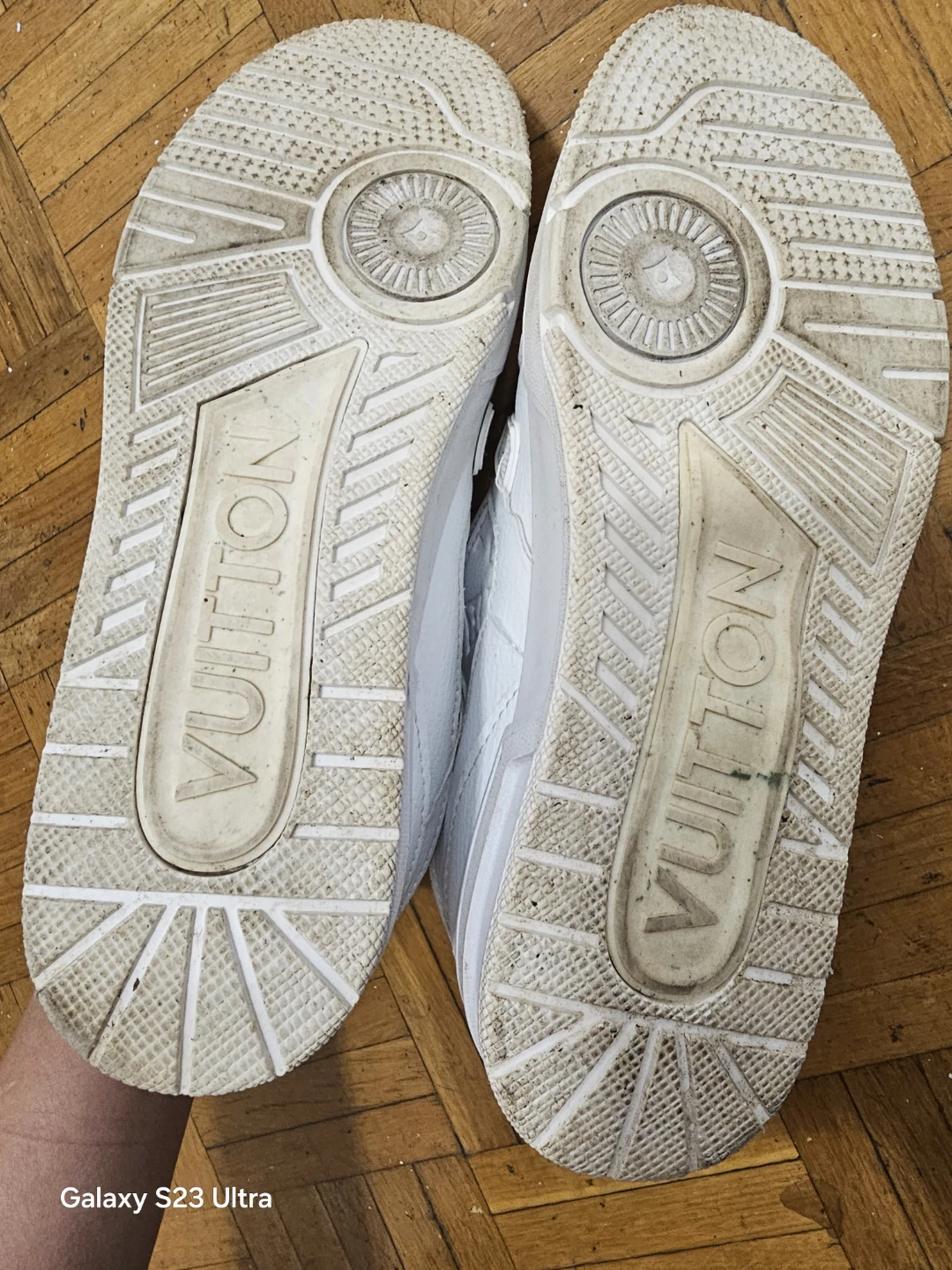 Louis Vuitton White Sneakers - photo 2