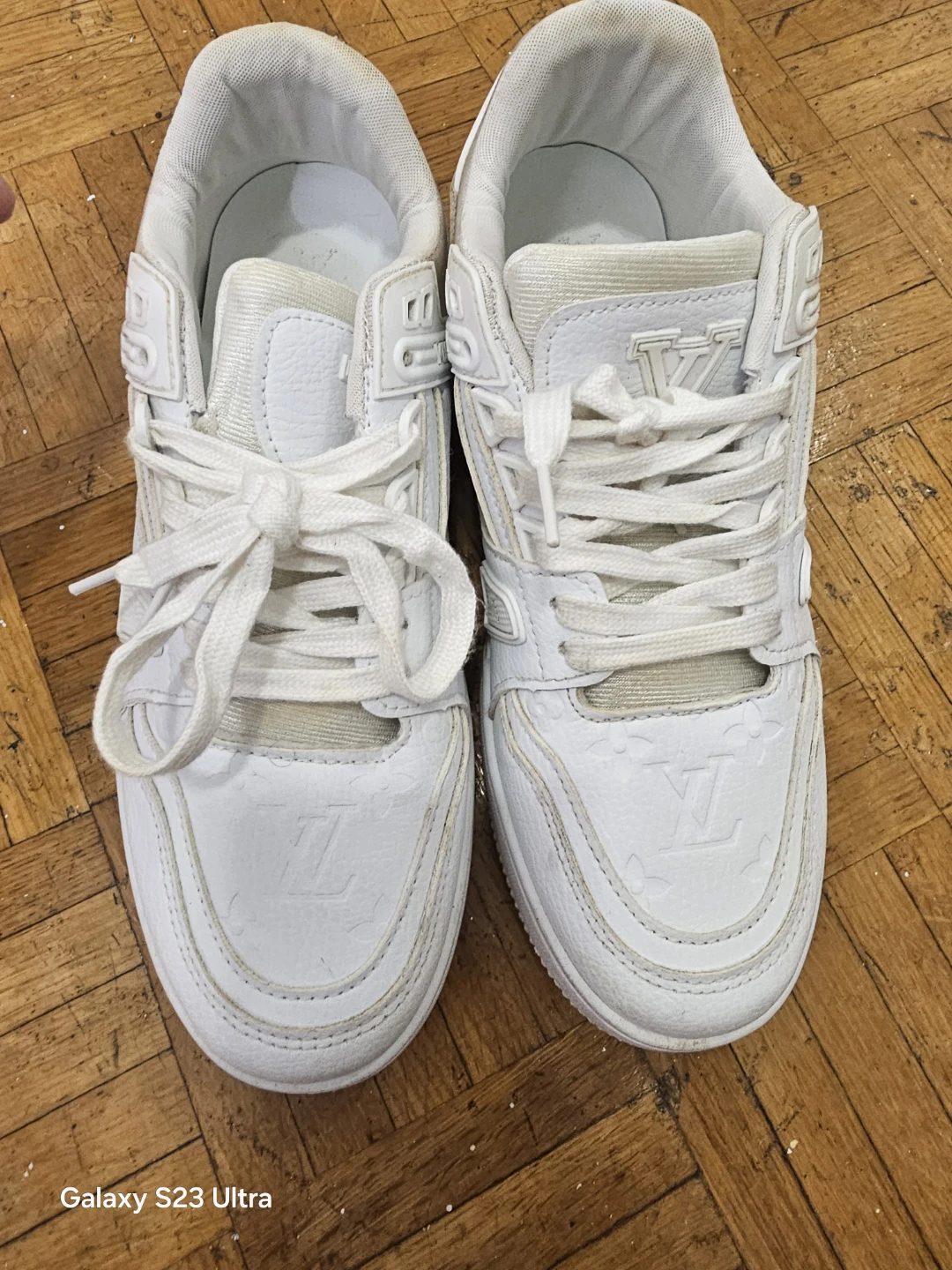 Louis Vuitton White Sneakers - photo 3