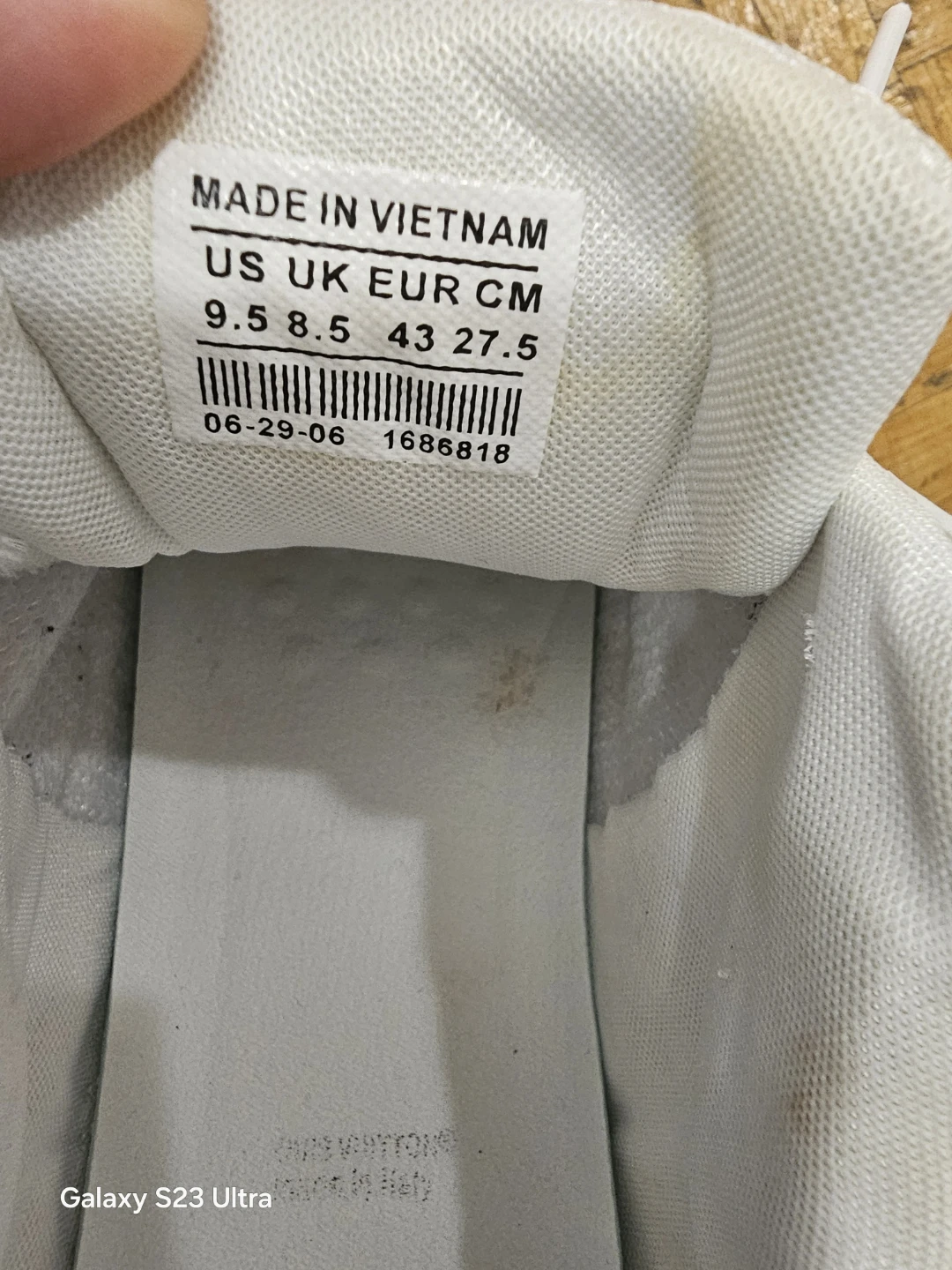 Louis Vuitton White Sneakers - photo 4