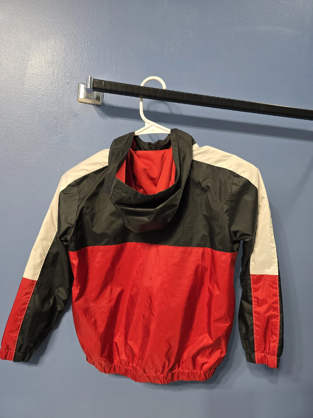 Jordan Air Windbreaker Jacket Red/Black Youth Size L 116-122CM - photo 2