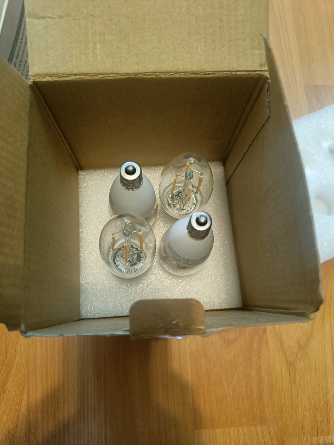 FLSNT 4W LED Candle Bulbs - 4 Pack