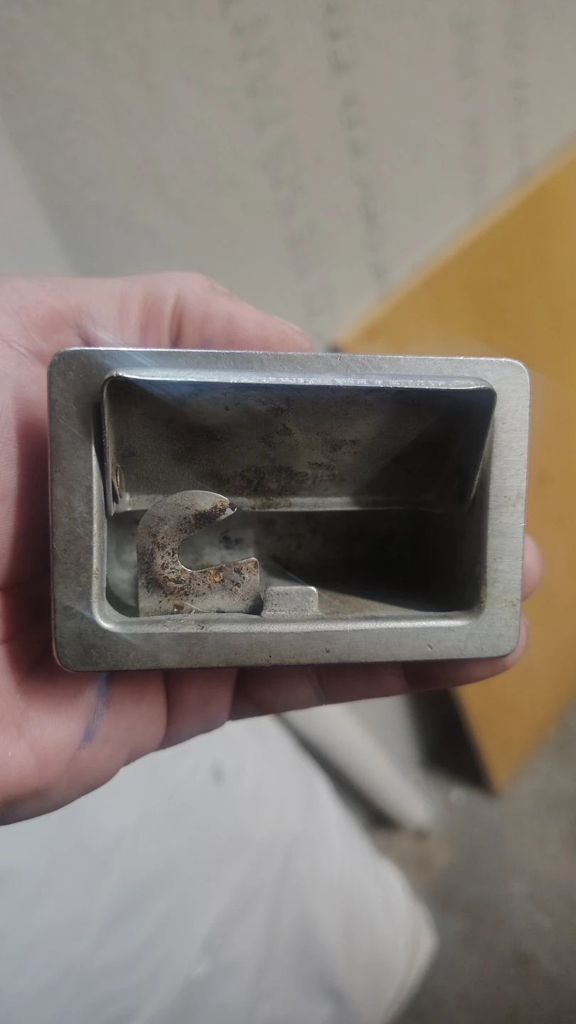 Vintage Metal Push Ashtray - photo 2