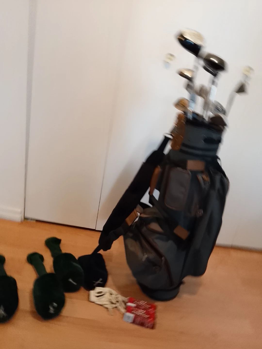 Golf Club Set with Bag and Accessories