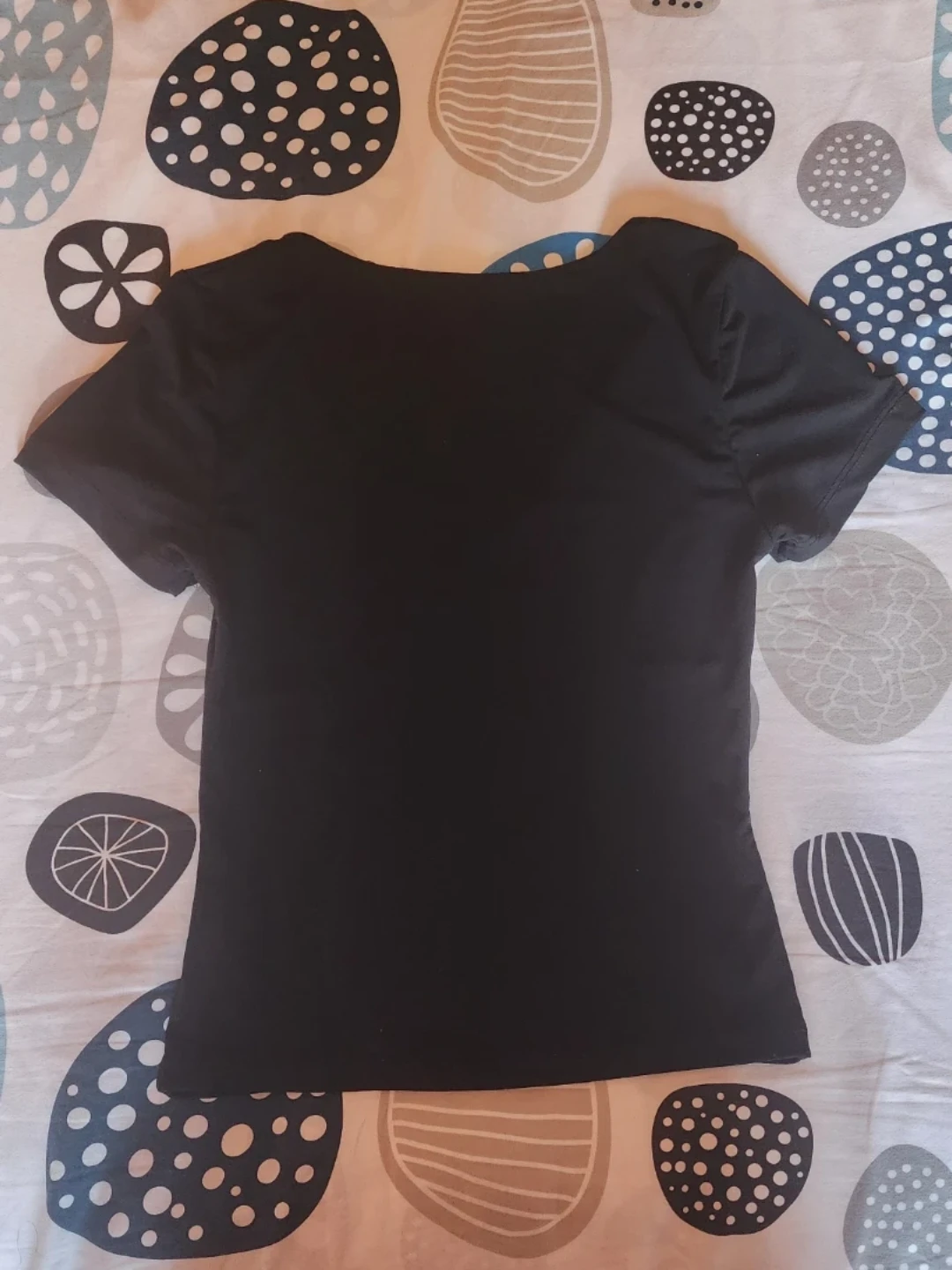 coquette black v-neck tee - photo 3