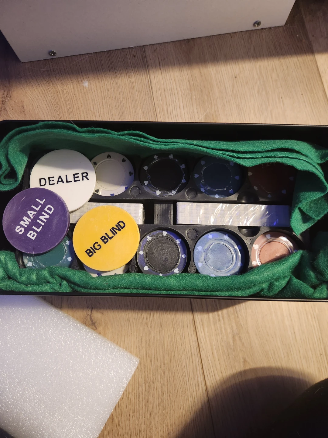 Texas Hold'em Poker Set with Tin Case - photo 2