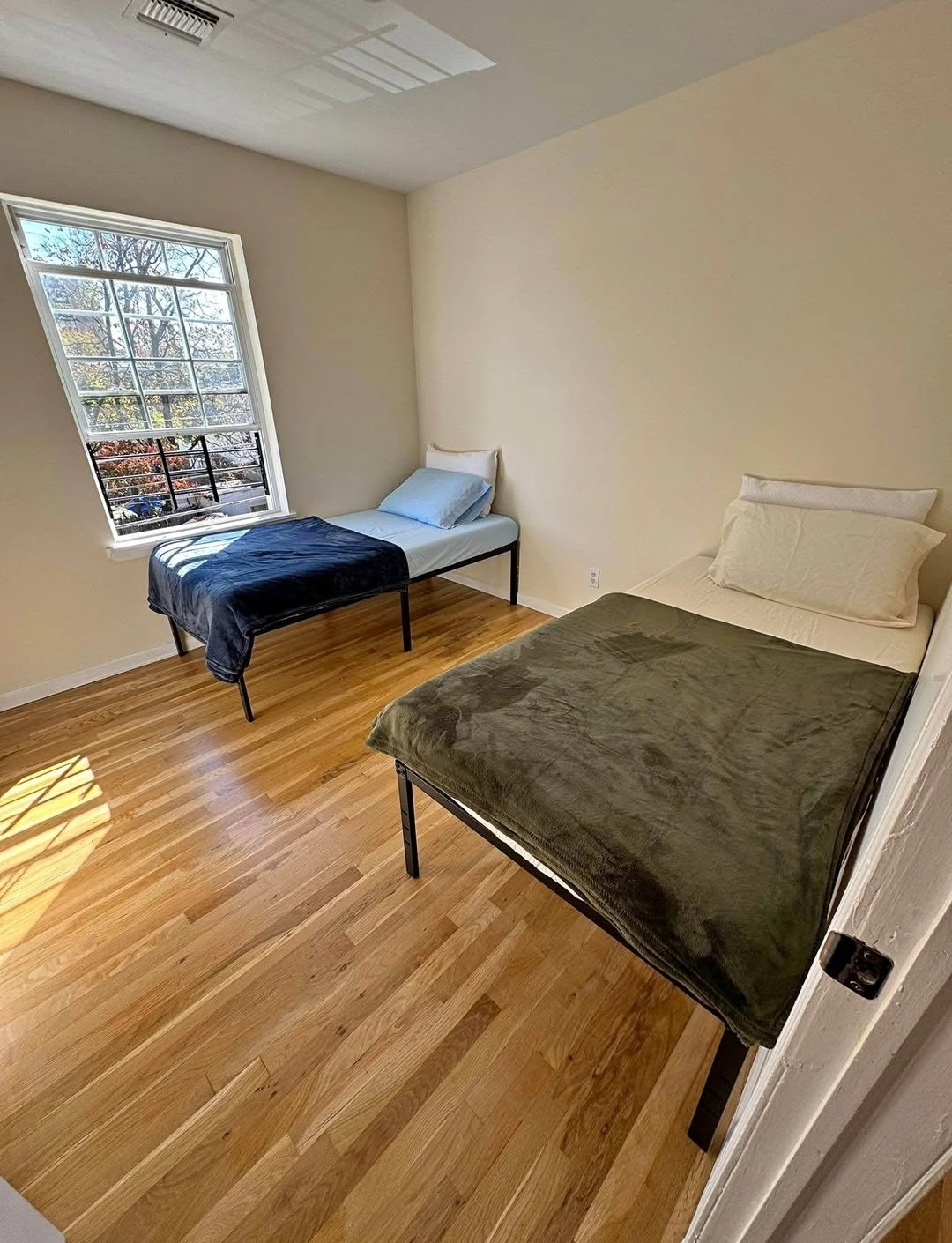 Twin Size Metal Bed Frame