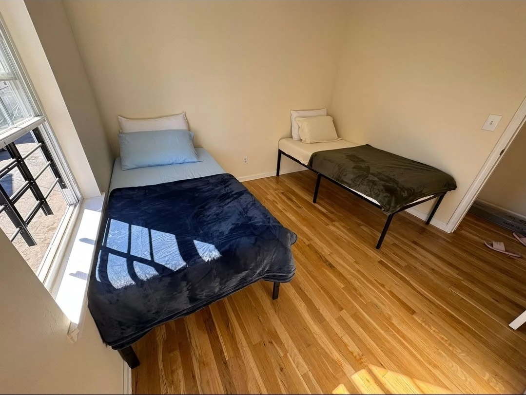 Twin Size Metal Bed Frame - photo 2