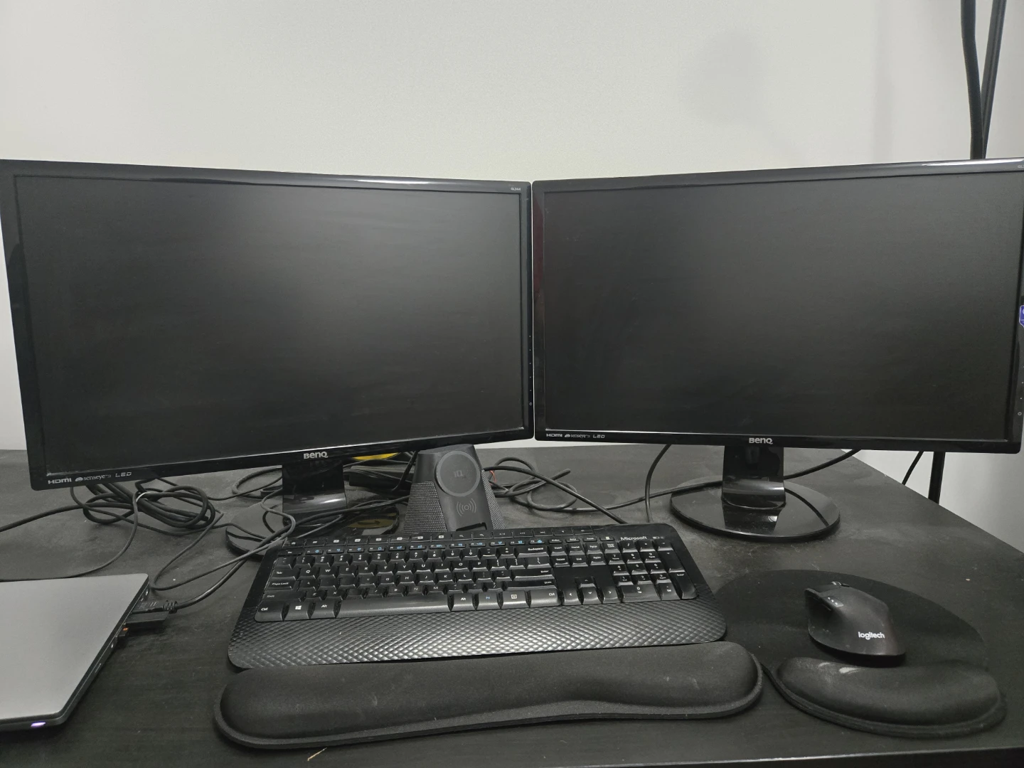 2x BenQ GL2460 Monitors $50 - photo 2